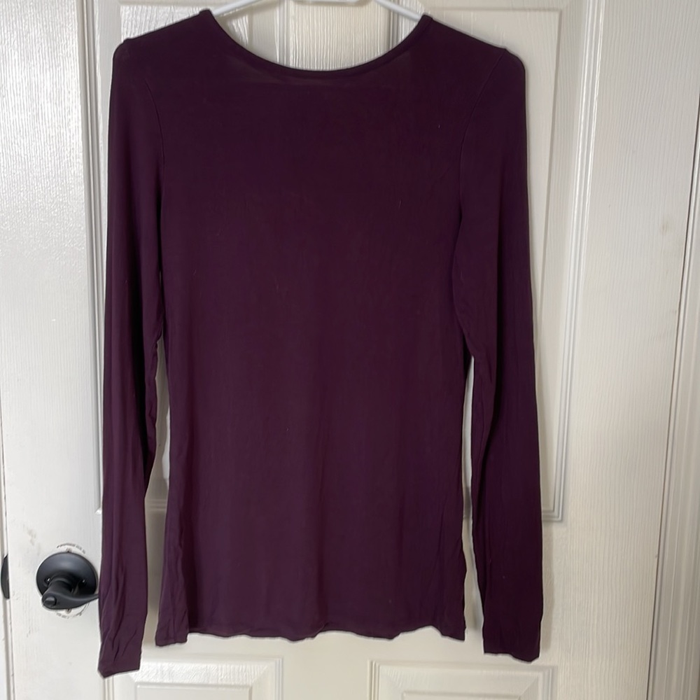 Aritzia babaton Keyhole back long sleeve shirt